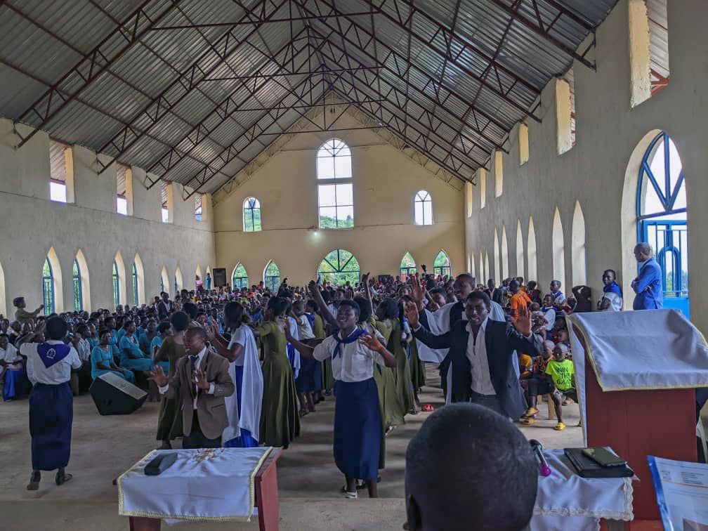 Praise and Worship done by Christians of St Etienne Nyarubuye Parish
